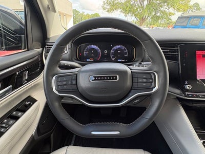 2024 Jeep Wagoneer Base