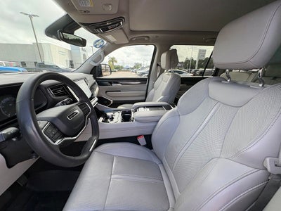 2024 Jeep Wagoneer Base