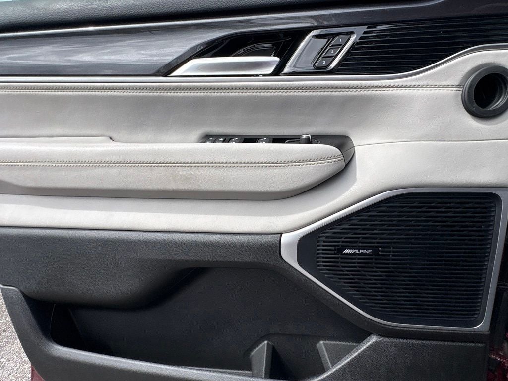 2024 Jeep Wagoneer Base