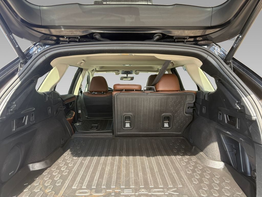 2022 Subaru Outback Touring