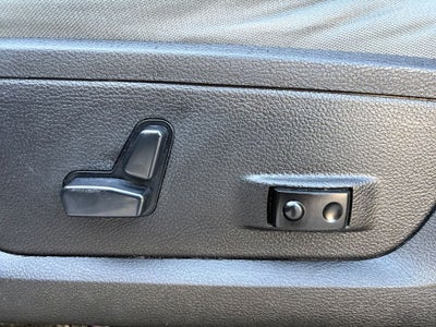 2020 RAM 1500 Classic SLT Crew Cab 4x2 6'4' Box