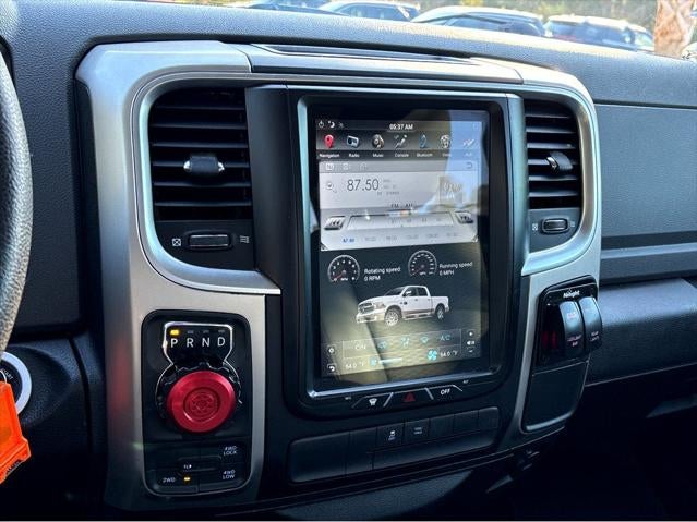 2019 RAM 1500 Classic SLT Crew Cab 4x4 6'4' Box