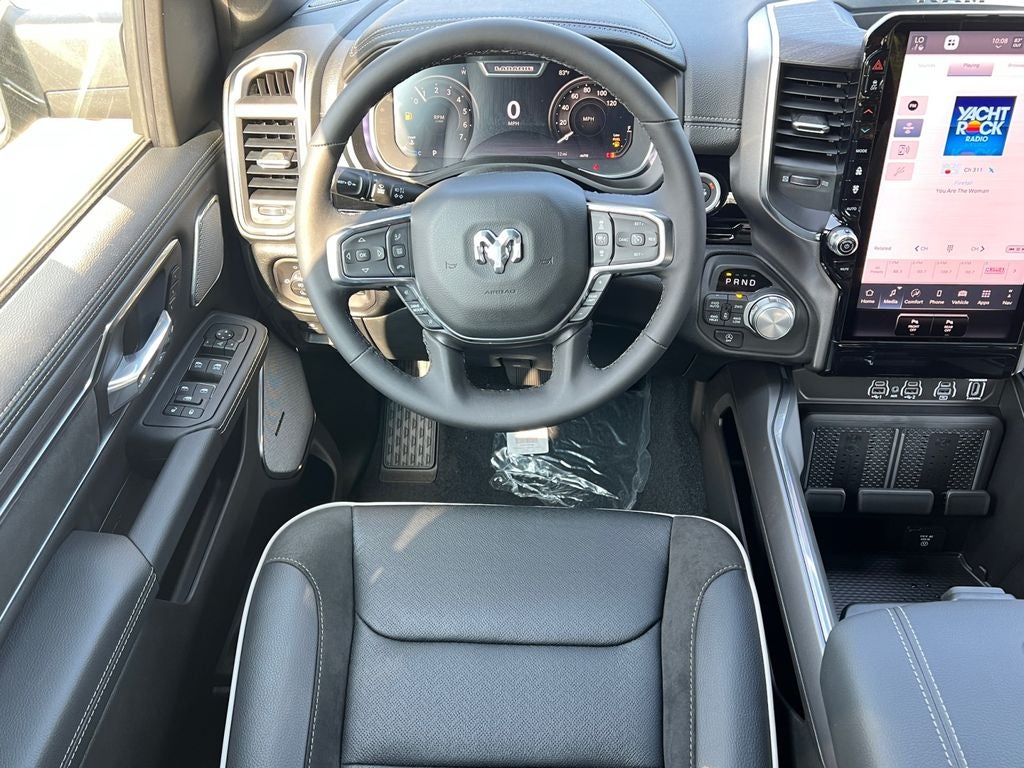 2026 RAM 1500 Laramie Crew Cab 4x4 5'7' Box