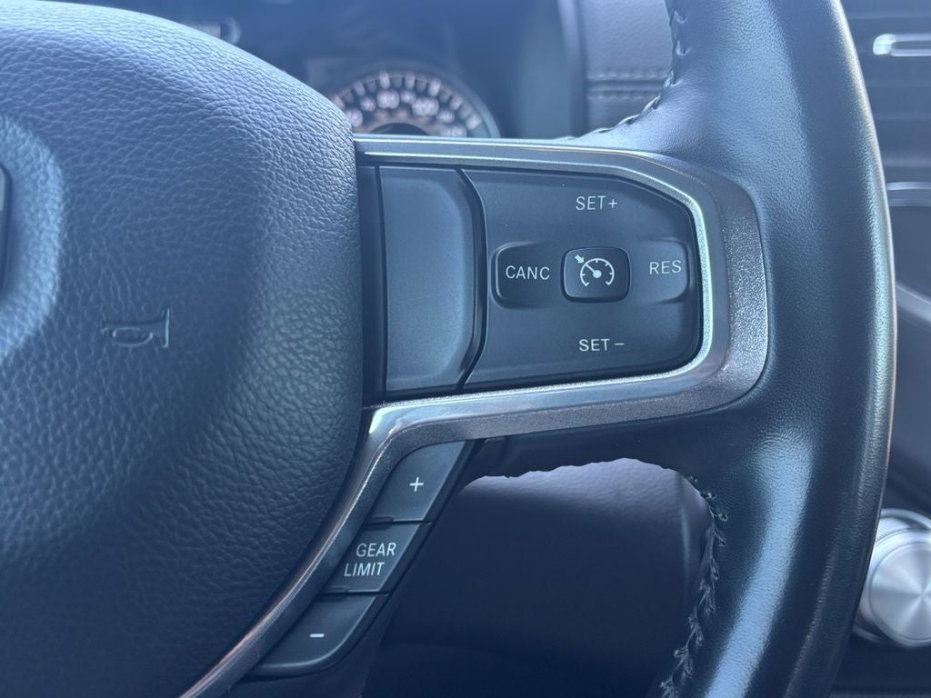 2022 RAM 1500 Laramie Crew Cab 4x4 5'7' Box