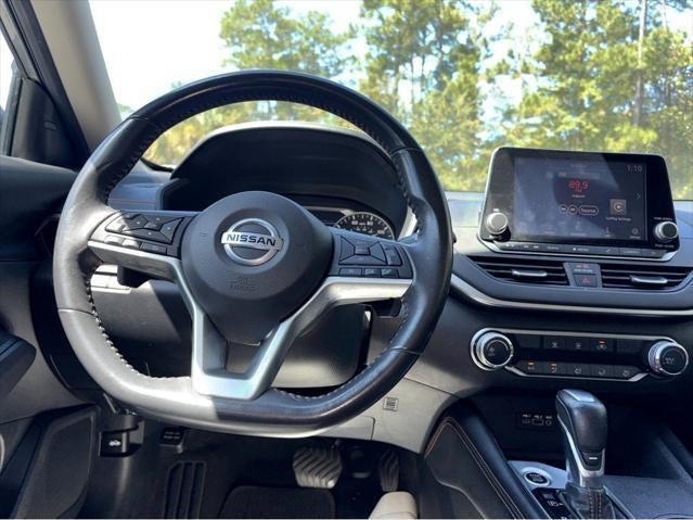 2022 Nissan Altima SR FWD