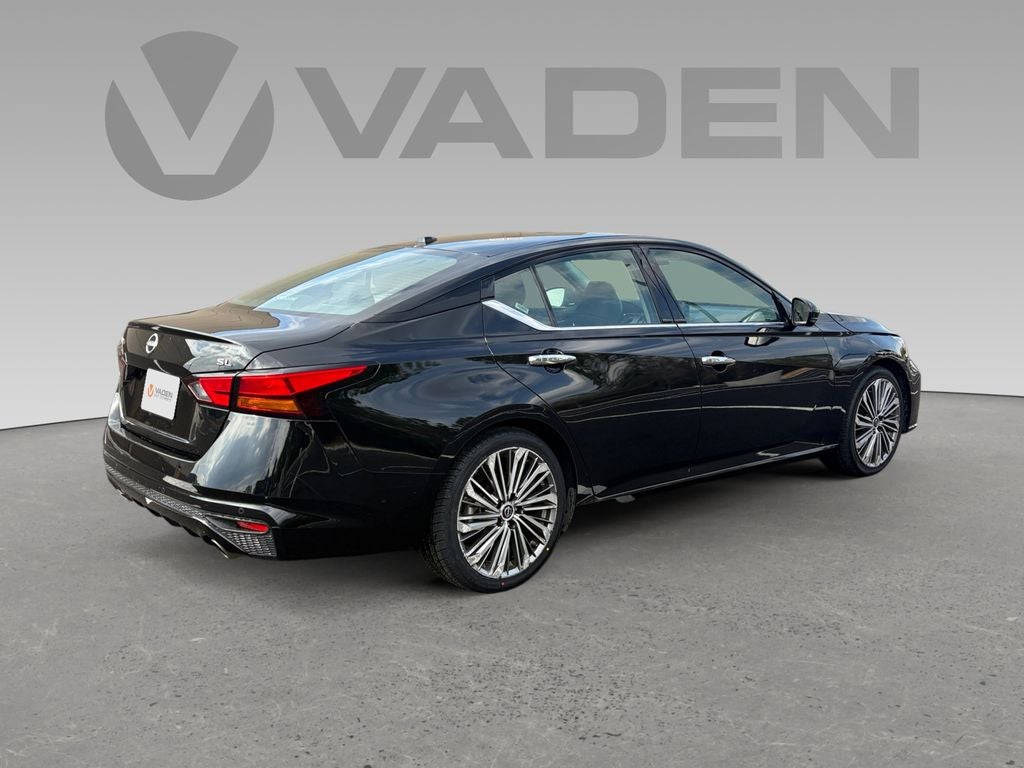 2023 Nissan Altima SL FWD