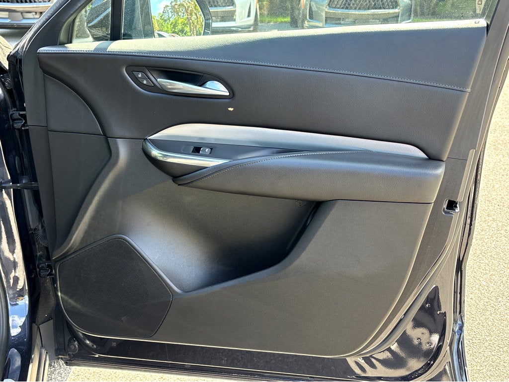 2023 Cadillac XT4 FWD Premium Luxury