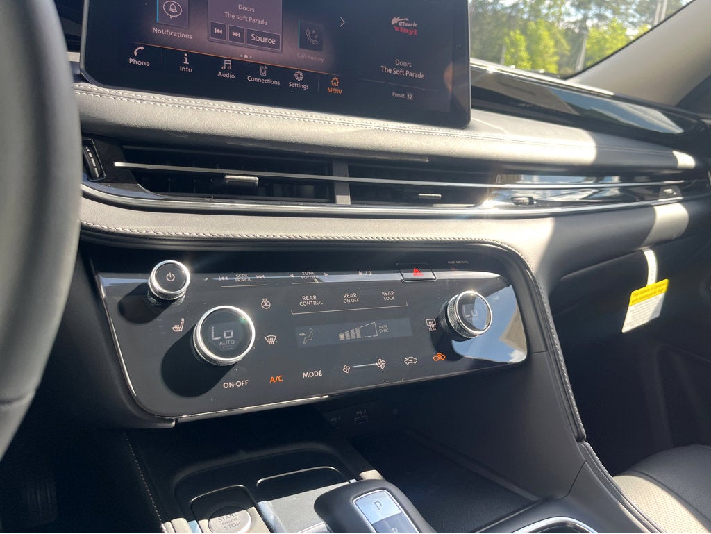 2025 INFINITI QX60 PURE