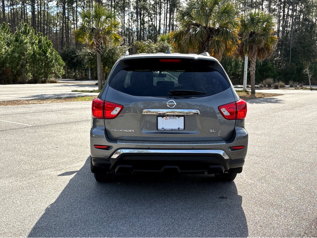 2020 Nissan Pathfinder SL