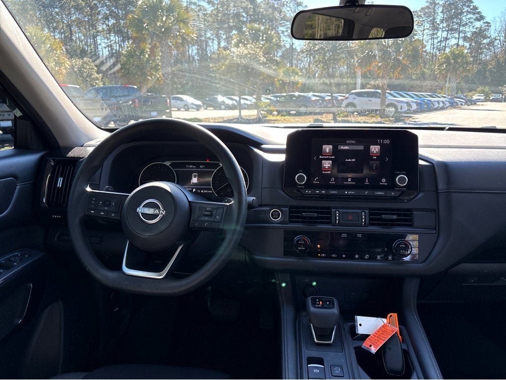 2024 Nissan Pathfinder S