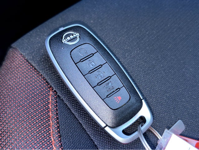 2025 Nissan Versa SR