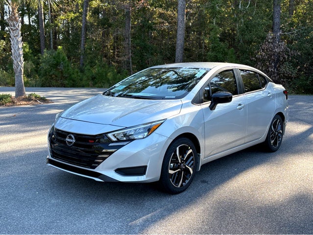 2025 Nissan Versa SR
