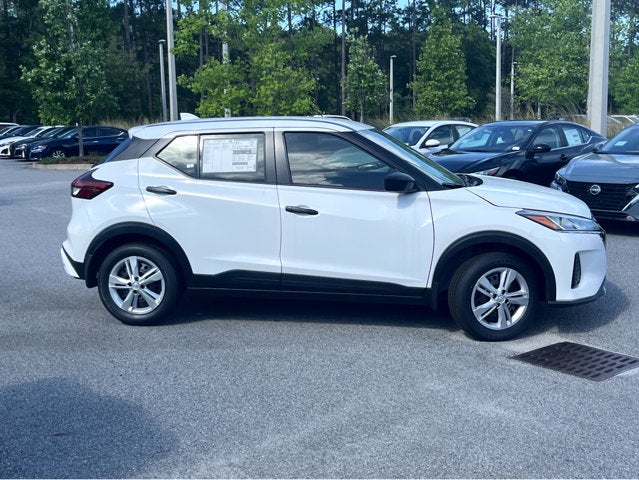 2025 Nissan Kicks Play S