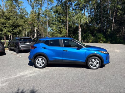 2025 Nissan Kicks Play S