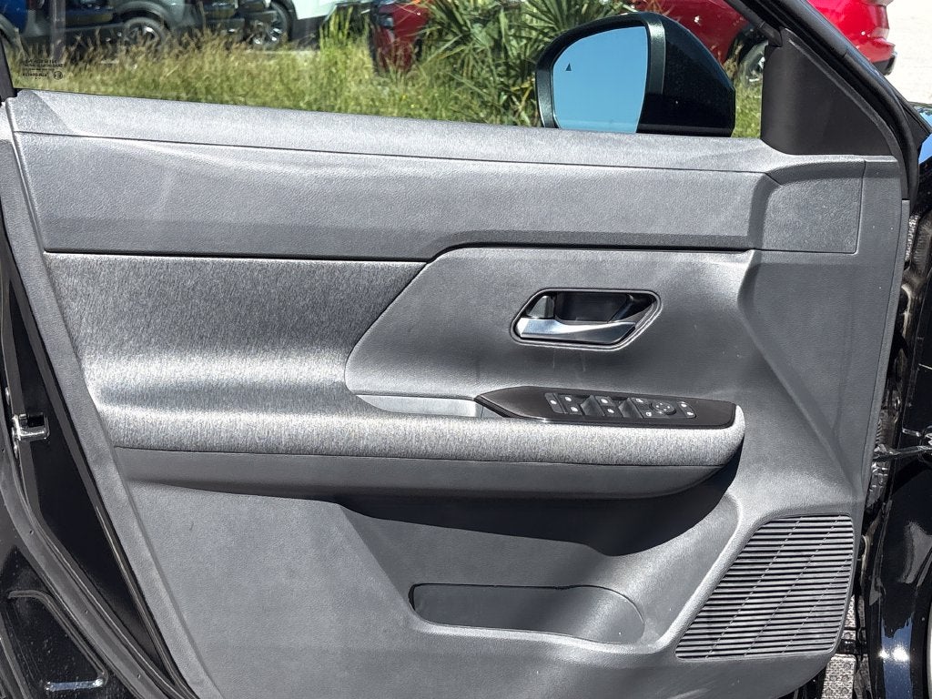 2027 Nissan Kicks SV