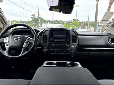 2023 Nissan Titan SV