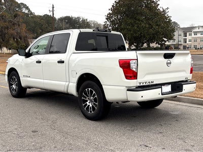 2023 Nissan Titan SV