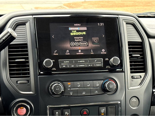 2023 Nissan Titan SV