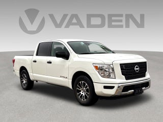 2023 Nissan Titan SV