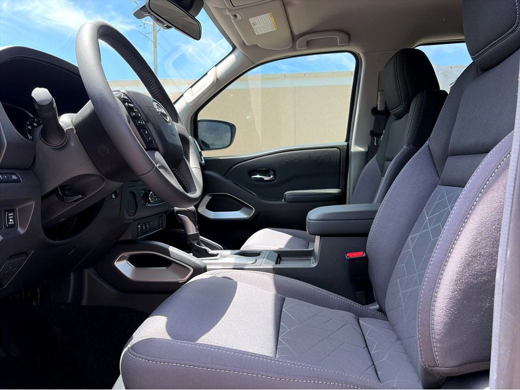 2027 Nissan Frontier SV