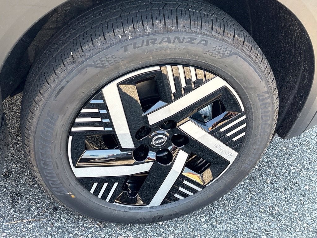 2027 Nissan Kicks SV