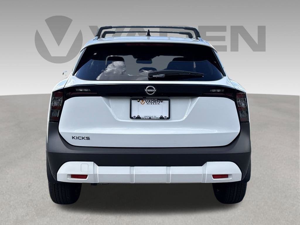 2027 Nissan Kicks SV