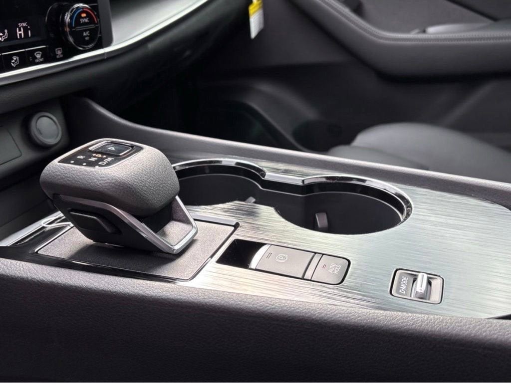 2027 Nissan Rogue Dark Armor