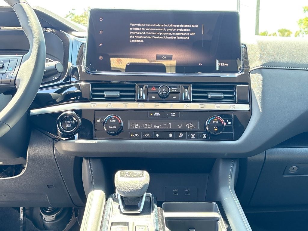 2026 Nissan Pathfinder SV