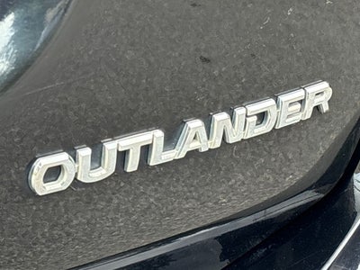 2016 Mitsubishi Outlander ES