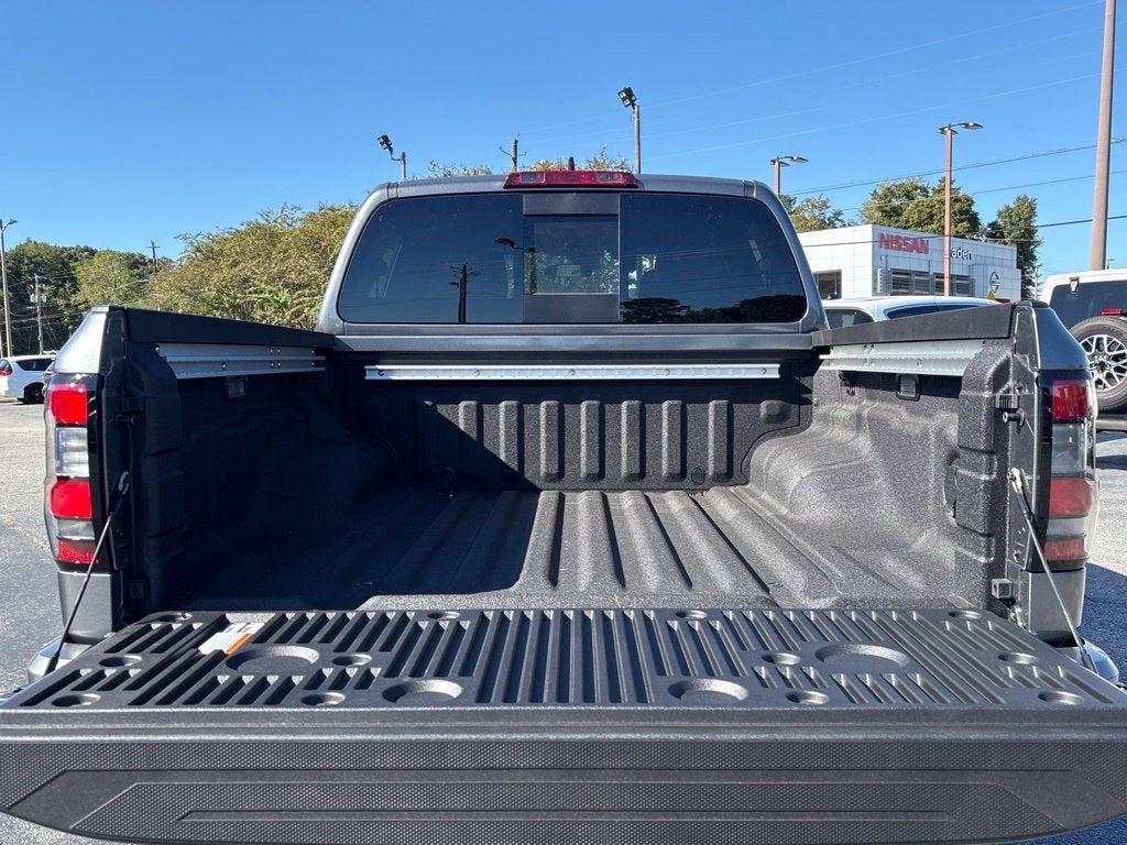 2027 Nissan Frontier Crew Cab SV