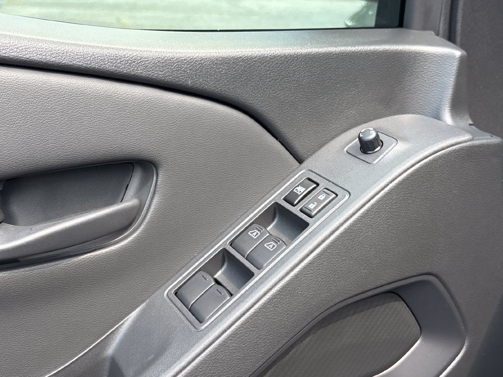2027 Nissan Frontier Crew Cab SV