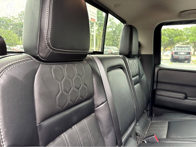 2025 Nissan Frontier SL