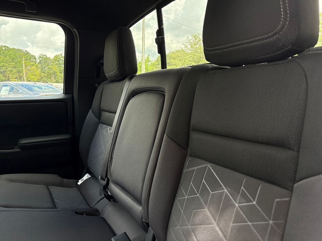 2027 Nissan Frontier SV