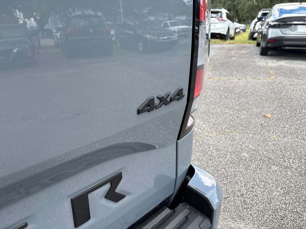 2027 Nissan Frontier SV