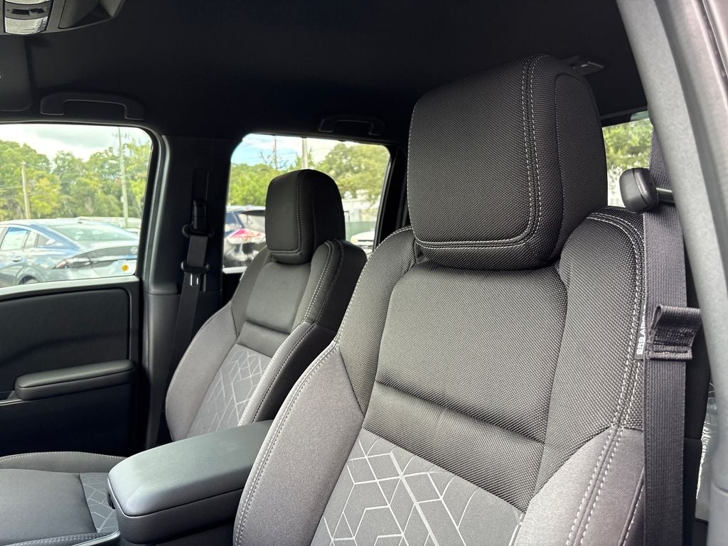 2027 Nissan Frontier SV