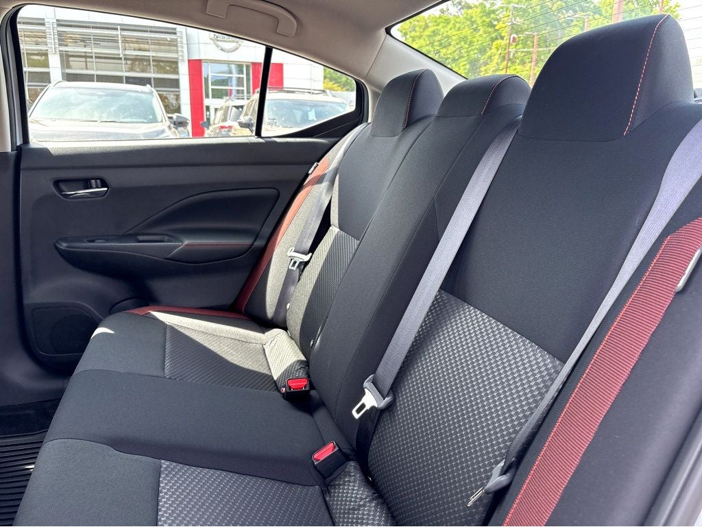 2025 Nissan Versa 1.6 SR