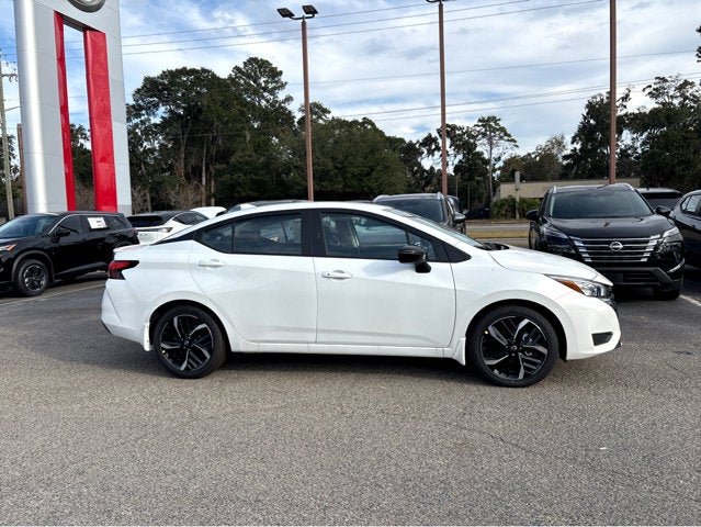 2025 Nissan Versa SR