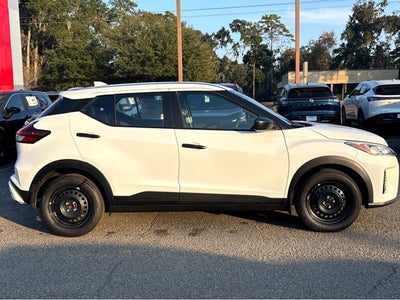 2025 Nissan Kicks Play S