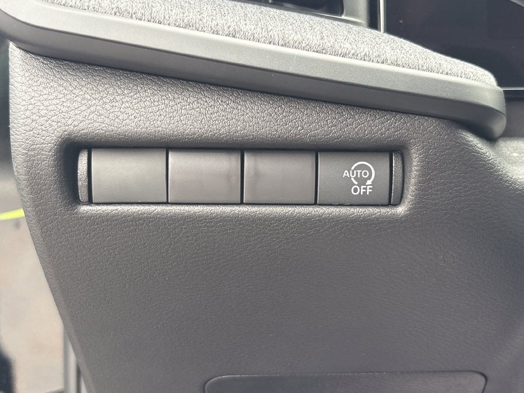 2027 Nissan Kicks S