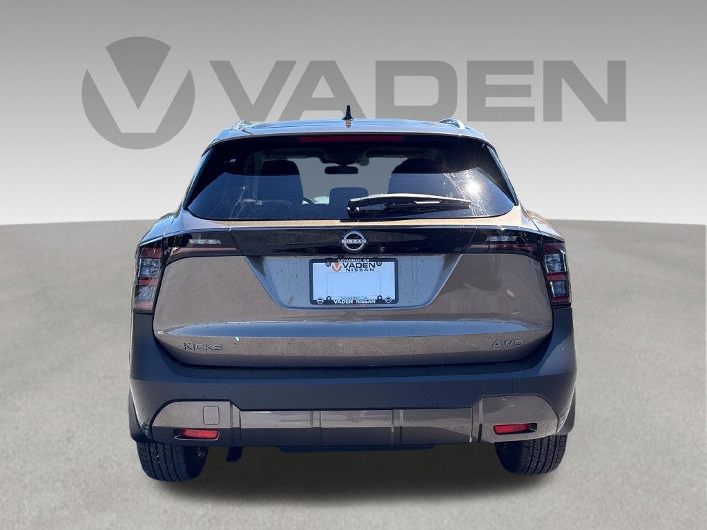 2027 Nissan Kicks SV