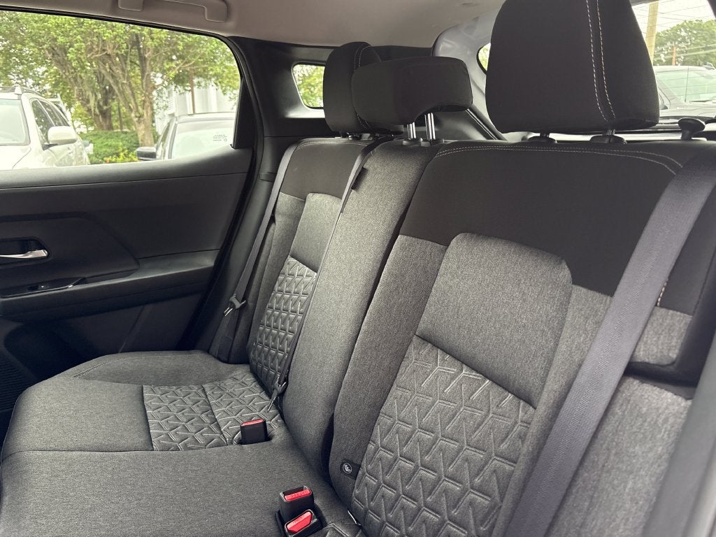 2027 Nissan Kicks SV