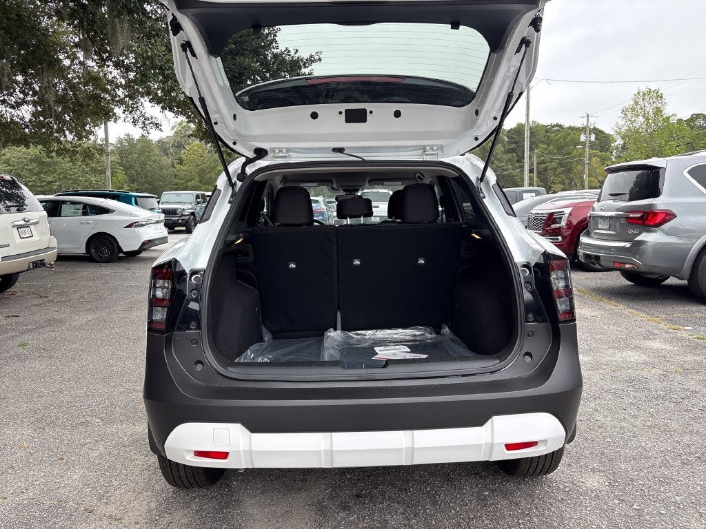 2027 Nissan Kicks SV