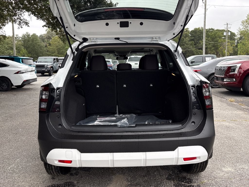 2027 Nissan Kicks SV