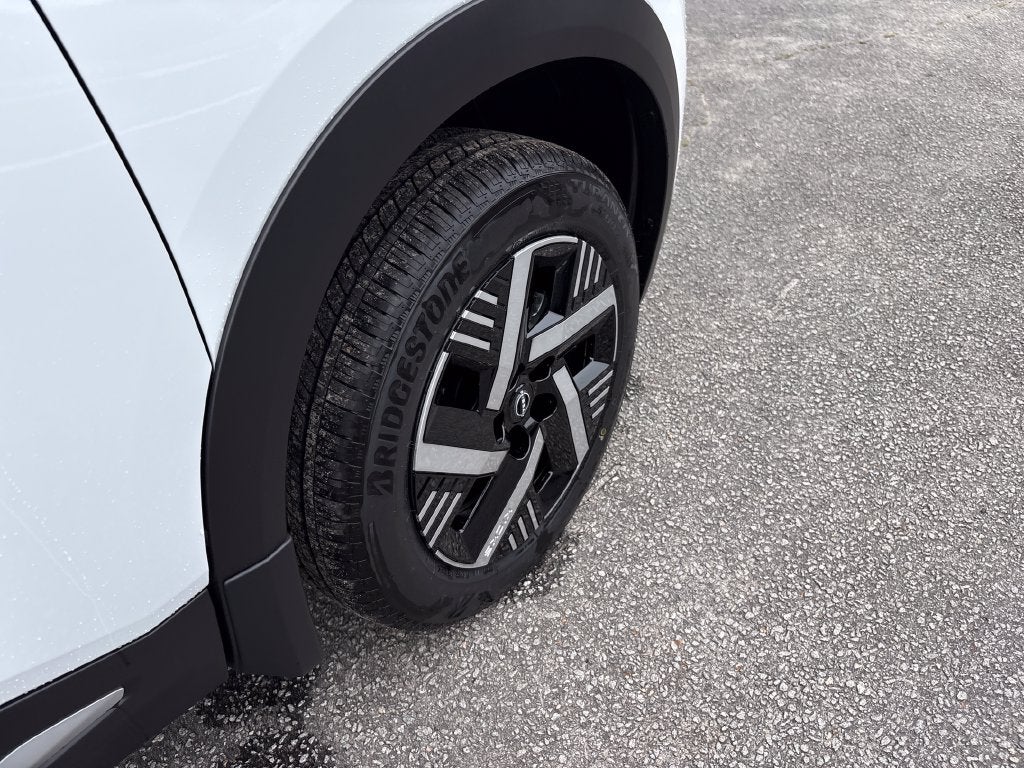 2027 Nissan Kicks SV