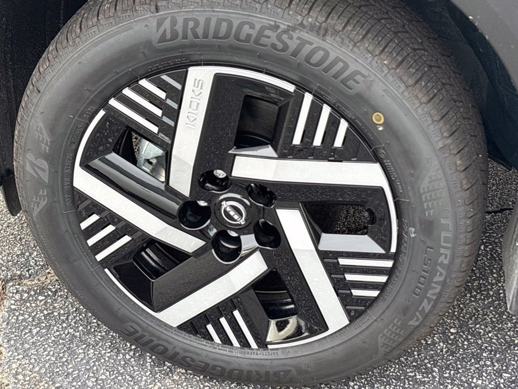 2027 Nissan Kicks SV
