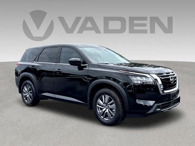 2025 Nissan Pathfinder S