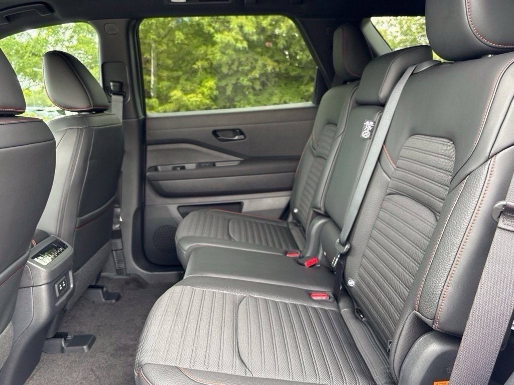 2026 Nissan Pathfinder Rock Creek®