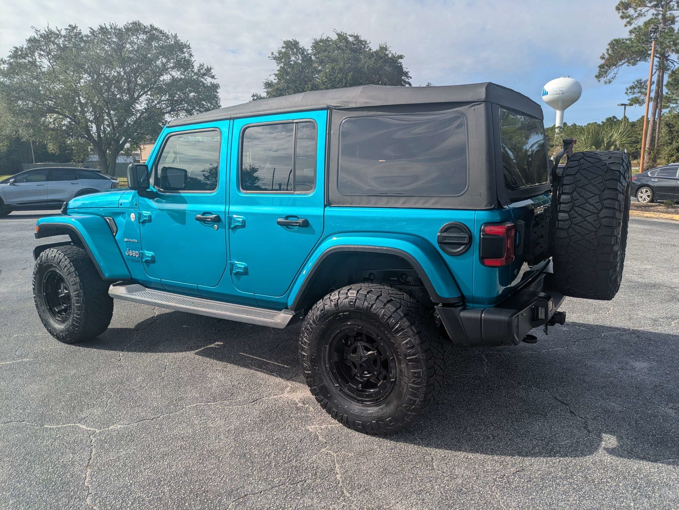 2020 Jeep Wrangler Unlimited Sahara