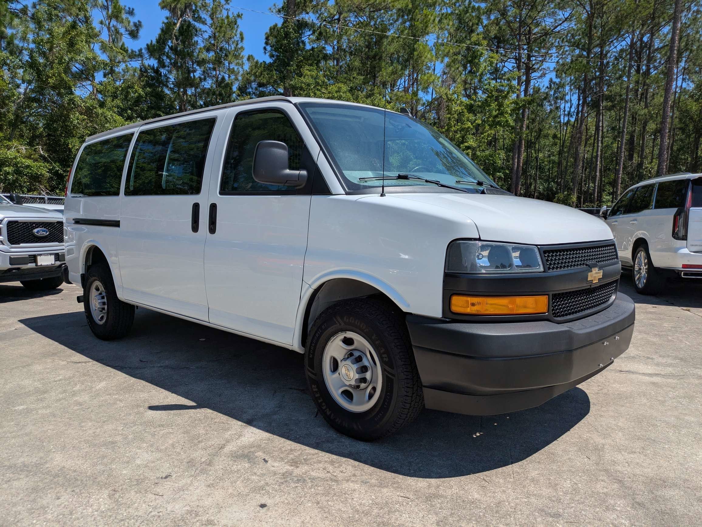 2022 Chevrolet Express Cargo Van Work Van