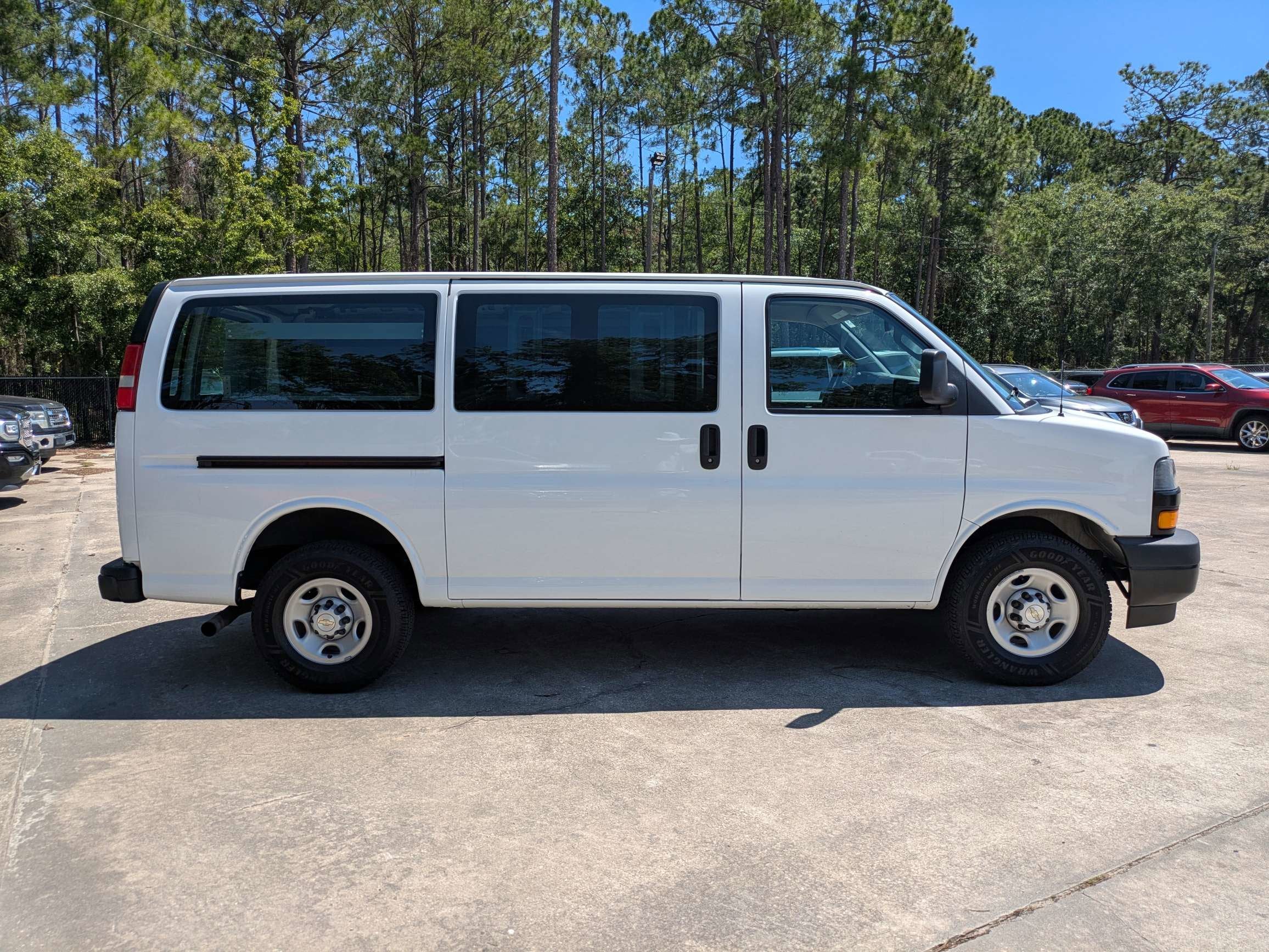 2022 Chevrolet Express Cargo Van Work Van